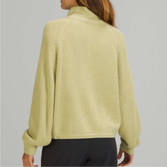 Lululemon Ribbed Turtleneck Sweater In Dew Green Size 6 - Picture 2 of 2
